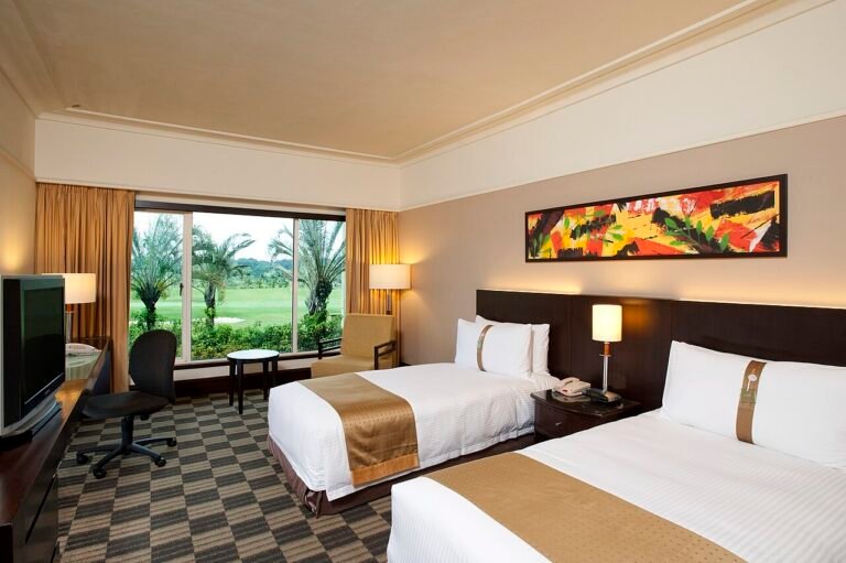 hotel twin room